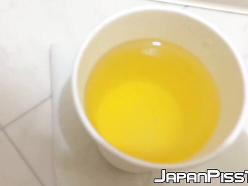 Kinky girl from Japan keeps track of how much she can pee