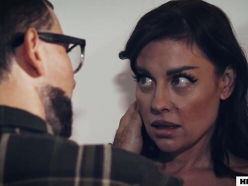 Creepy Repairman Fucks Divorced Mature Sovereign Syre