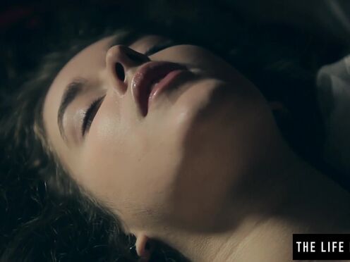 Horny stepmom masturbates to orgasm with a smashed egg