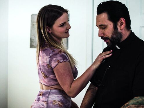 Horny mature priest gives in to temptation of big round ass chubby teen