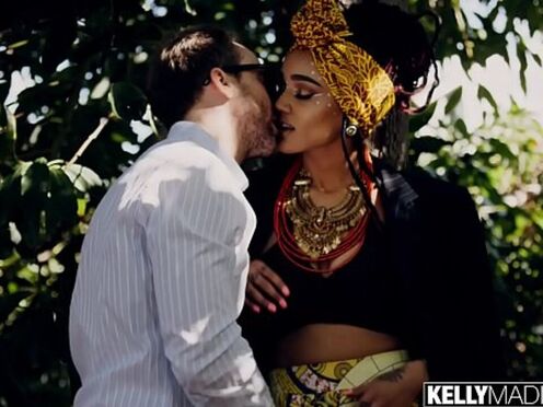 Ebony Hot Girl Julie Kay Takes White Meat in Her Ebony Butt