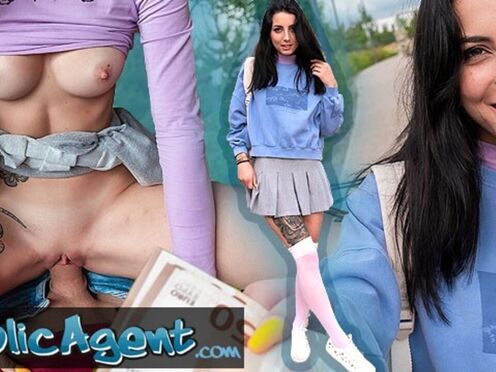 Cash for Tits & Booty with Slim Italian College Girl
