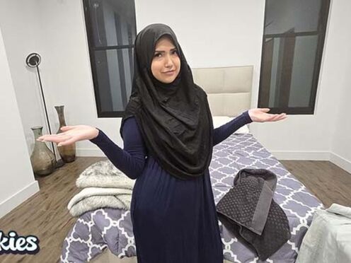 Seductive Hijab Encounter with Maribel