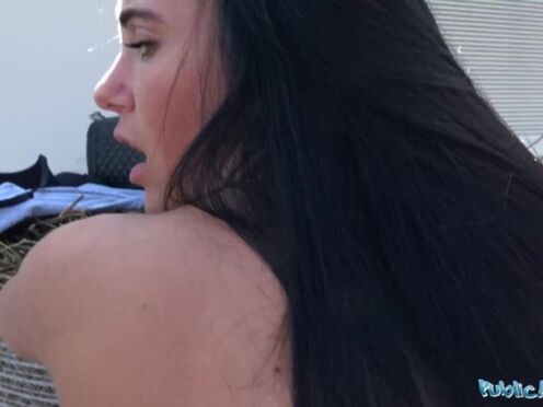 Girl Loves Outdoor Fucking