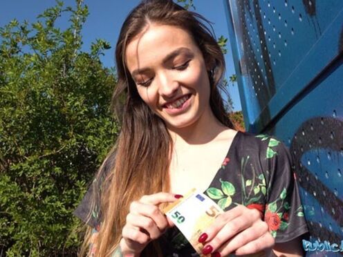 Tatted Minx Kylie Cums Outdoors