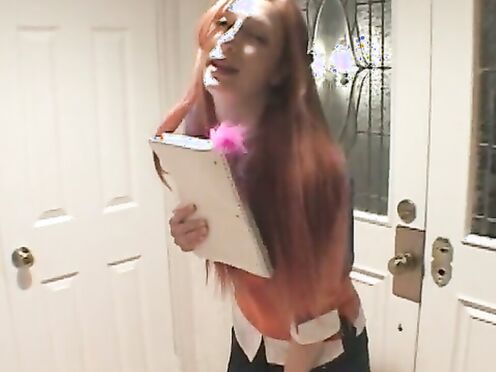 Lil Laura Taking a Piss