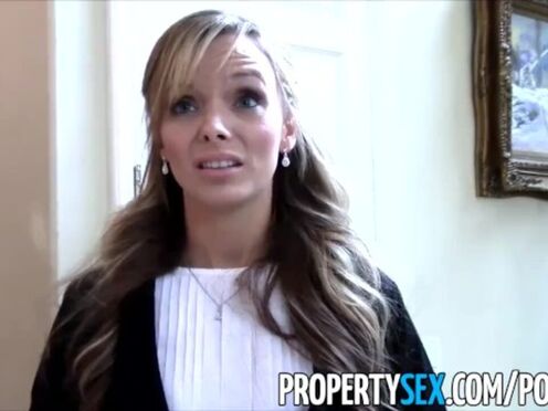 Petite Real Estate Agent Seduces Perverted Buyer