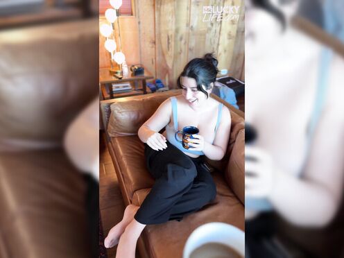 Roxie Sinner Is So Sexy She Makes The Snow Melt