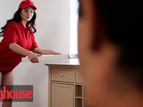 Pizza-Scented Alyx Star Tempts Jon Rogue