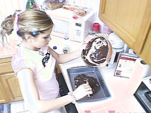 Teen topanga solo in kitchen