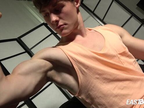 Handsome Hunk Boy Sean Ross Huge Dick Handjob