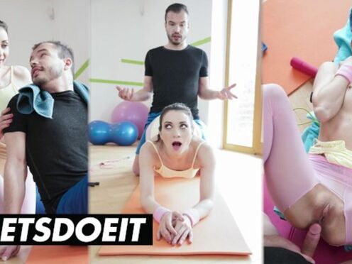 Valentina Bianco Spreads Legs for Gym Shaft