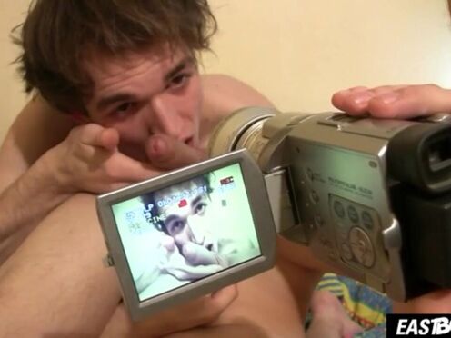 Two twink boys sucking & fucking