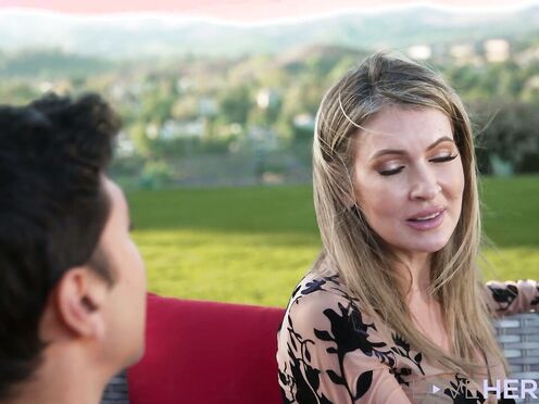 Blondie MILF Gigi Dior Ravaged Outdoor By Foot Fetish Guy