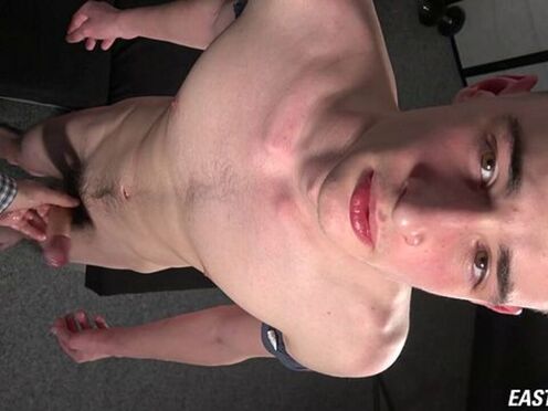 Sexy bushy boy Gordon Dill gets oil handjob