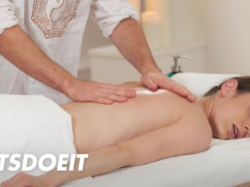 Sensual Russian Massage Leads to Hardcore Cunt Pounding - LETSDOEIT