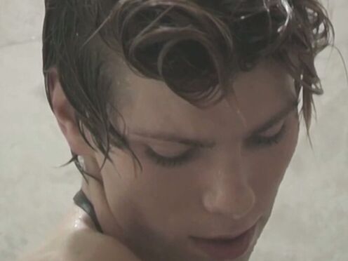 BeddableBoys: Kayl ORiley Plays With His Dick In the Shower & Hits The Couch H