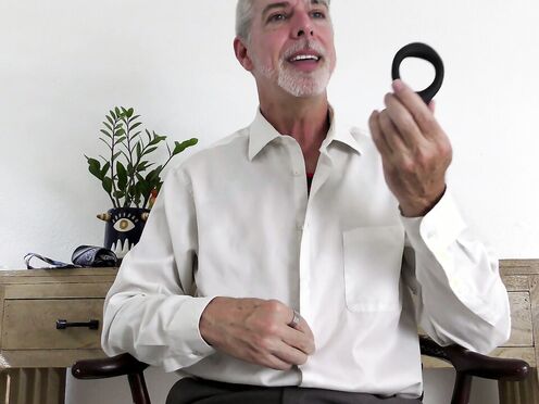 ManPuppy: Horny Daddy Richard Lennox Tries On Sex Toy For His Fans