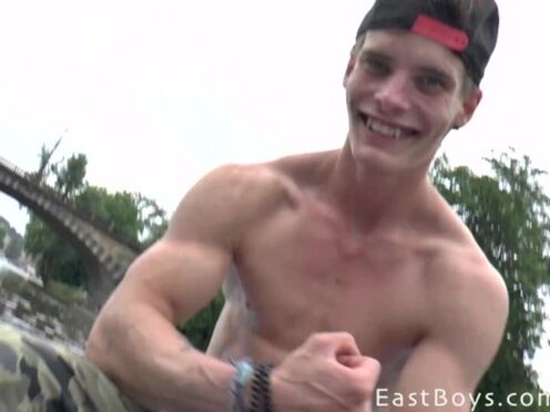 Exclusive - Handjob in Prague