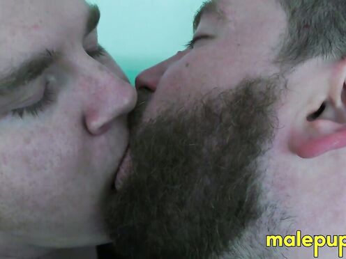 Horny close up kissing with Kaleb Dewulf & Leo Blue