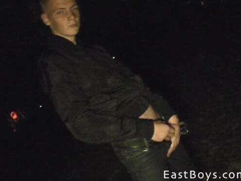 18 Boy - Handjob & Pissing in Prague