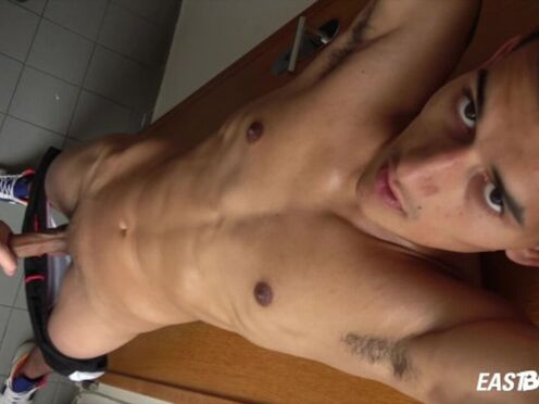 Muscle Worship & Handjob - Gypsy Breno Gomes