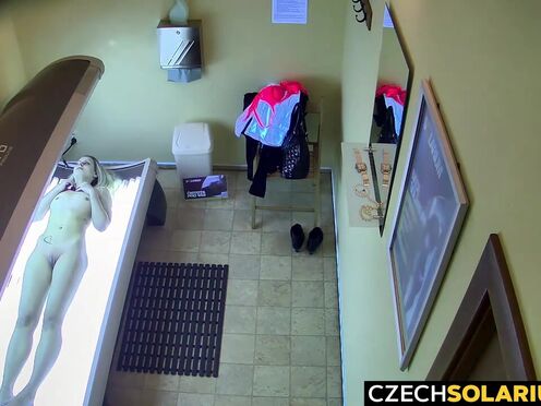 Tanning Booth Butt Peaky
