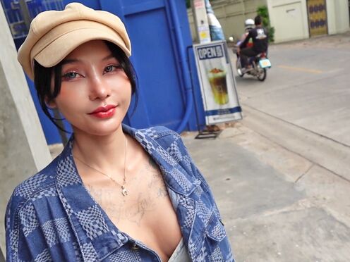 Super adorable Thai teen amateur picked up in a Tuk Tuk for threesome