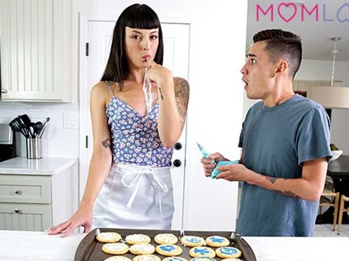 Charlie Valentine Enjoys a Delicious Creampie in Her Tight Wet Muff S1:E5
