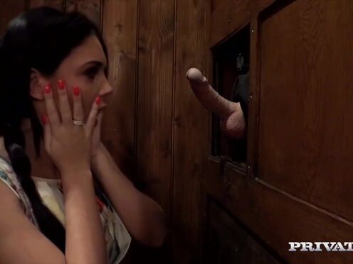 Buxxom Emma Leigh screwed by a priest