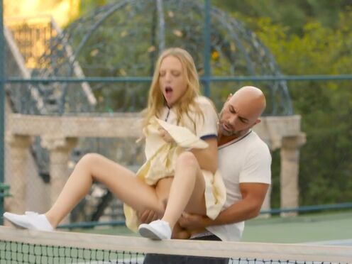 Amazing Aubrey Starr takes her coach's meat in her bum