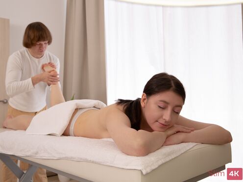 Cutie creampied after sex with masseur