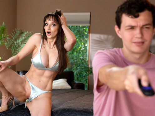 Stepson has the remote to huge boobs MOMMY stepmommy Lexi Luna vibrating toy