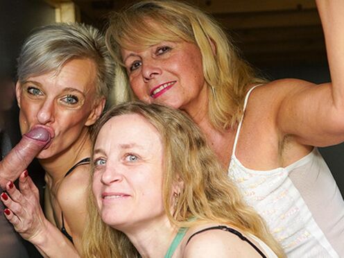 Triple Blonde Granny Groupsex