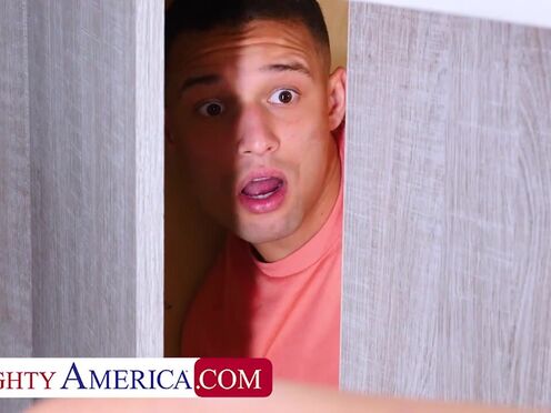 NaughtyAmerica: Hot cougar Madison Lust sexually pleases herself on a huge dick