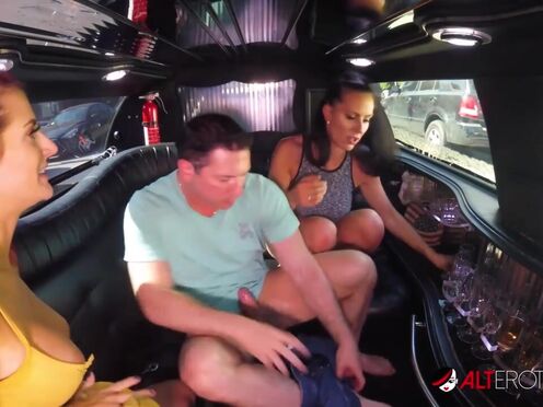 Texas Patti & Tana Lea Sharing A Shaft In Hollywood