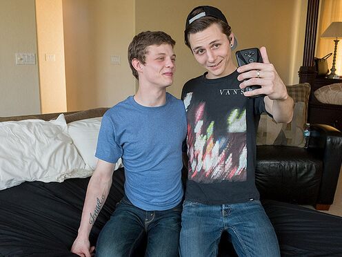 Bareback Lovers Home Video Fun! - Ricky Boxer , Trey Bentley