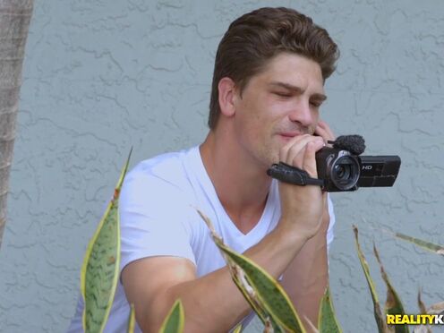 Mom catches her daughter fucking