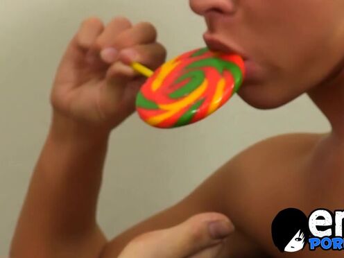 Lustful twinks hardcore 3some after toe licking foreplay