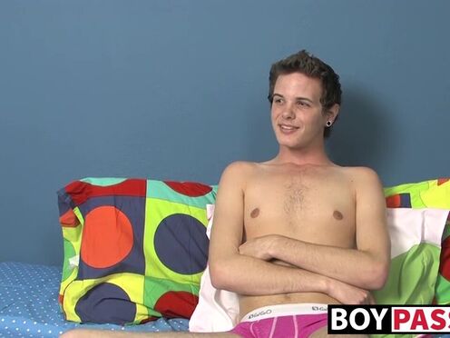 Interviewed twink Timo Garrett wanking off before cumshot