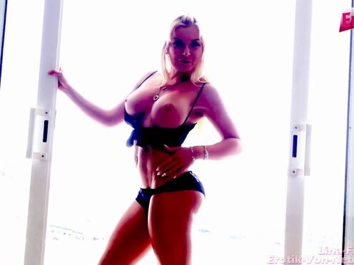 Fake Booty Fake Tits REAL BALLS DEEP ASSFUCKING
